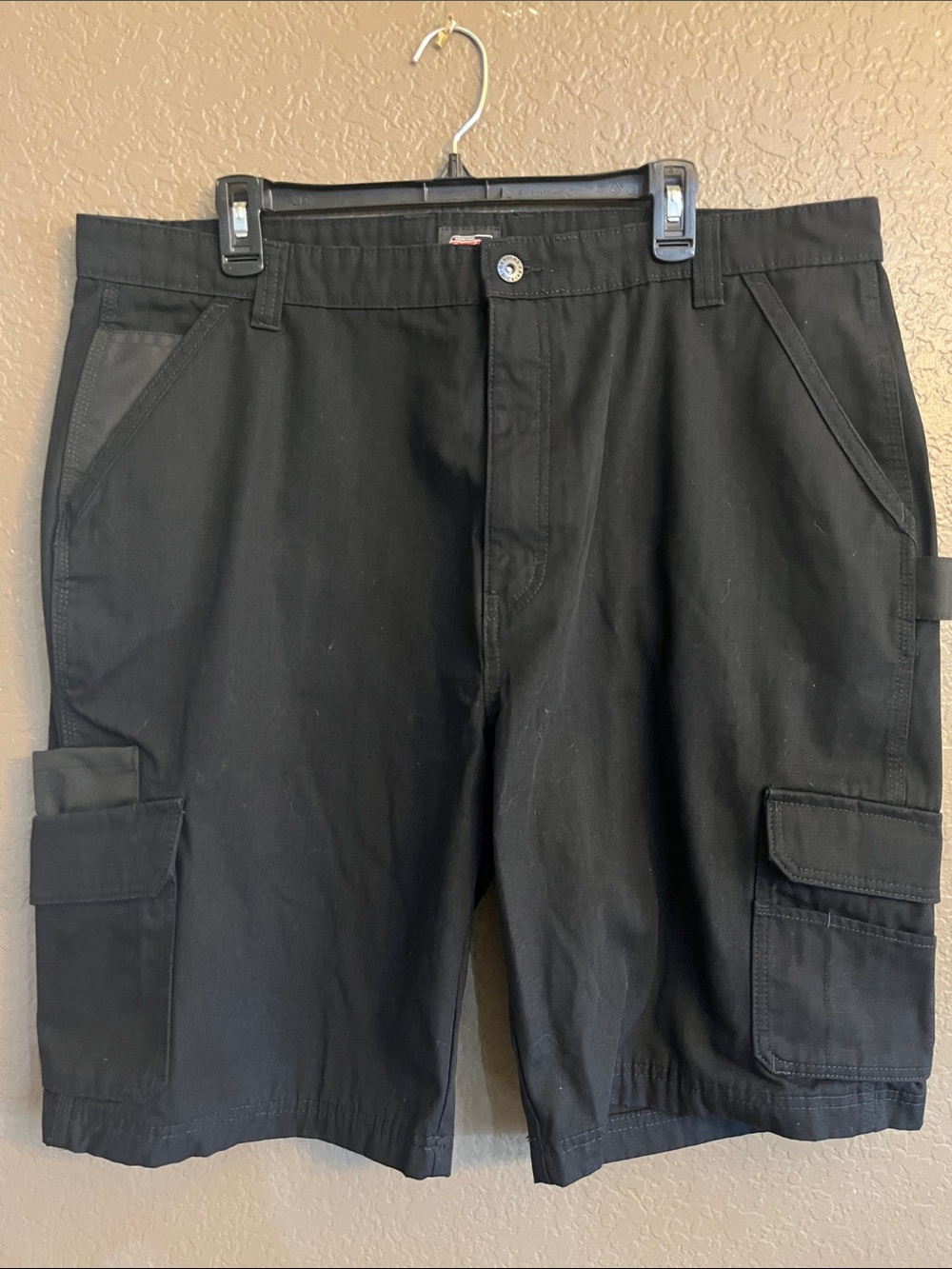 Dickies Black Men's Cargo Shorts - Utility Pocket Design